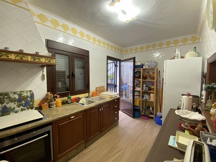 Image No.8-5 Bed Duplex for sale