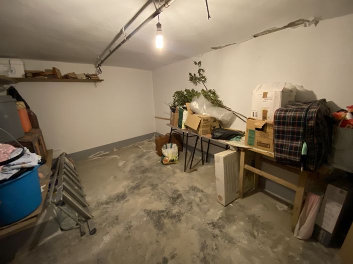 Image No.20-4 Bed Property for sale