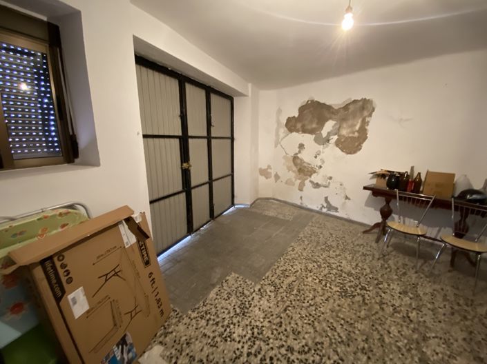 Image No.21-4 Bed Property for sale