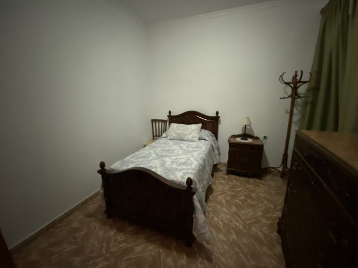 Image No.23-4 Bed Property for sale