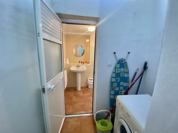 Image No.8-2 Bed Townhouse for sale