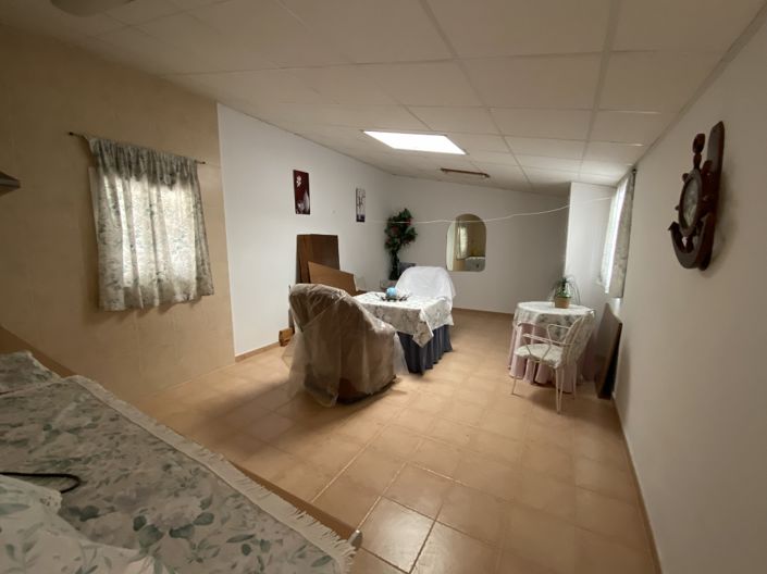 Image No.10-5 Bed Property for sale