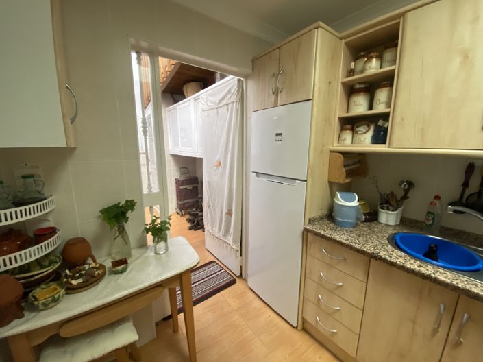 Image No.26-5 Bed Property for sale