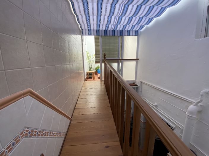 Image No.7-5 Bed Property for sale