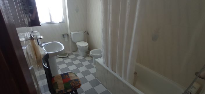 Image No.10-3 Bed House for sale