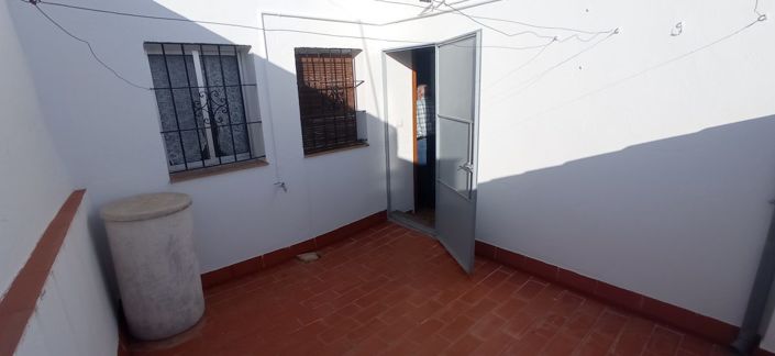 Image No.13-3 Bed House for sale