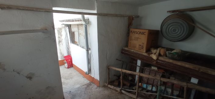 Image No.18-3 Bed House for sale