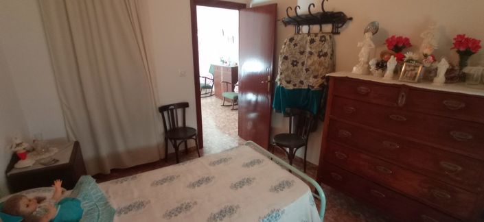 Image No.4-3 Bed House for sale