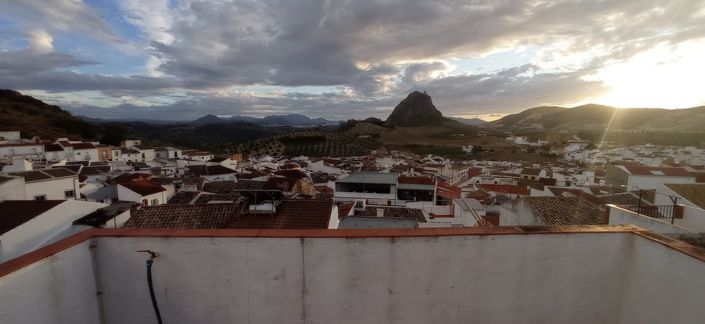 Image No.4-4 Bed Townhouse for sale