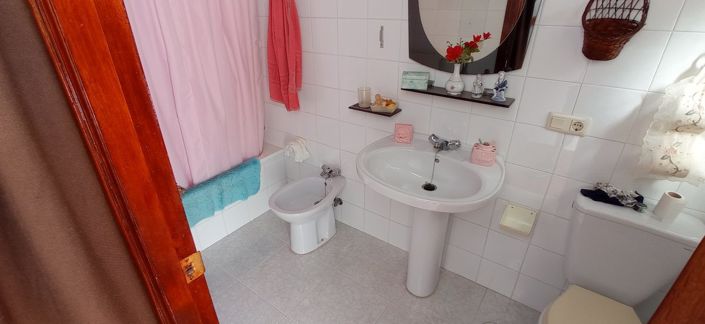 Image No.21-2 Bed House for sale