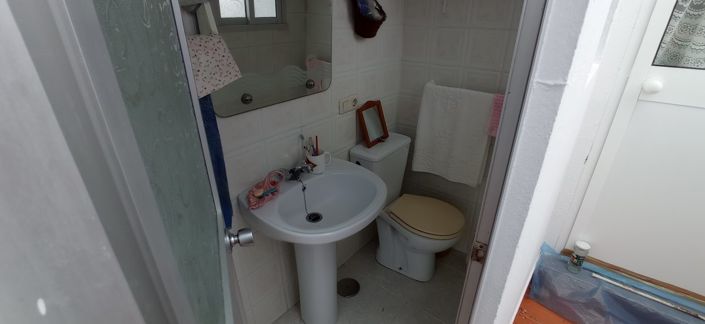 Image No.4-2 Bed House for sale