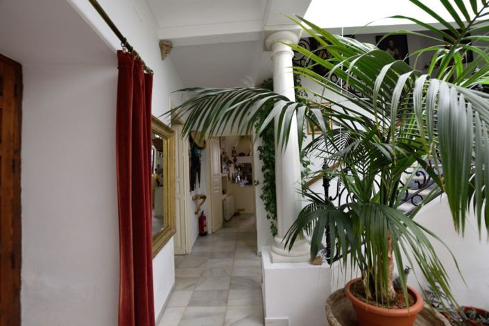 Image No.27-5 Bed Townhouse for sale