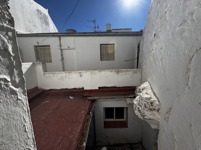 Image No.11-3 Bed Townhouse for sale