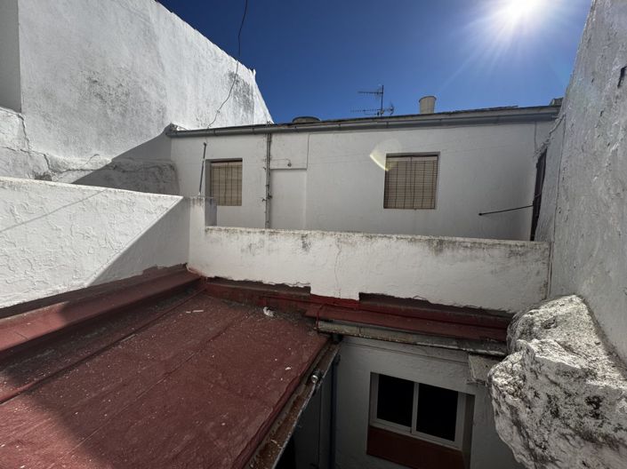 Image No.12-3 Bed Townhouse for sale