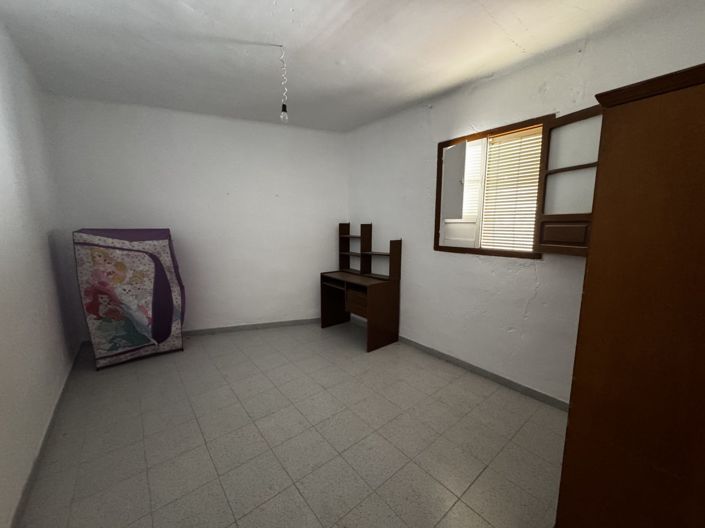 Image No.16-3 Bed Townhouse for sale