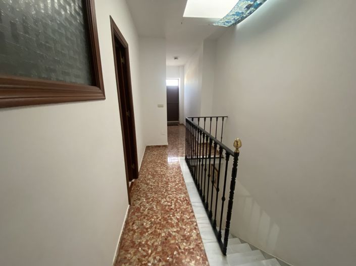 Image No.13-3 Bed Townhouse for sale