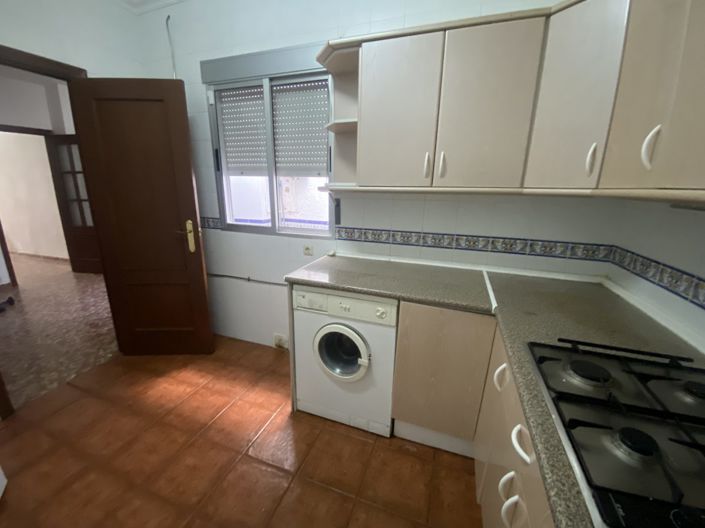 Image No.8-3 Bed Townhouse for sale