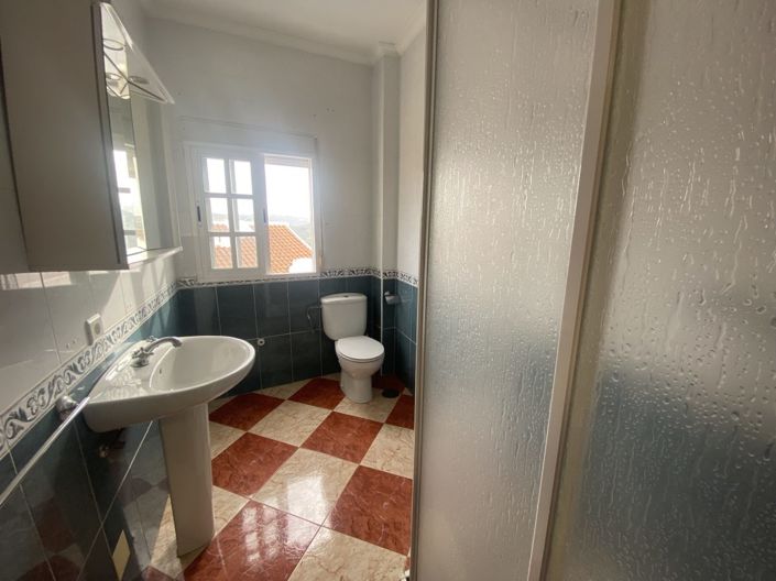 Image No.20-3 Bed Property for sale