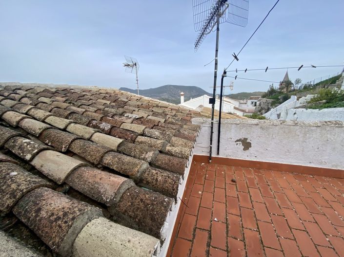 Image No.24-7 Bed Property for sale