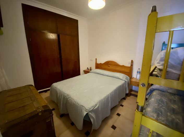 Image No.36-7 Bed Property for sale