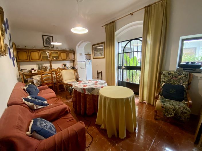 Image No.26-7 Bed Property for sale