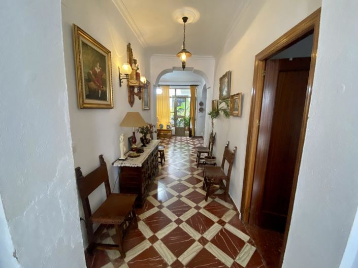 Image No.38-7 Bed Property for sale