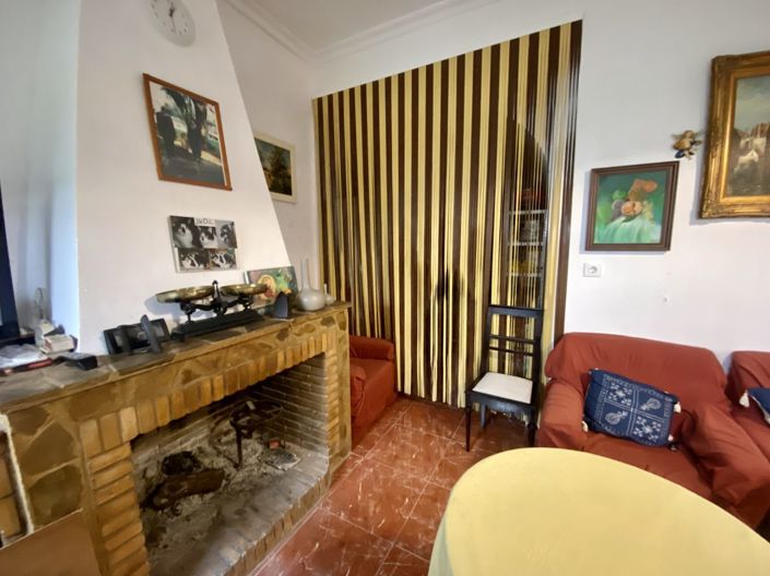 Image No.42-7 Bed Property for sale