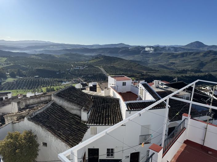 Image No.21-3 Bed Townhouse for sale