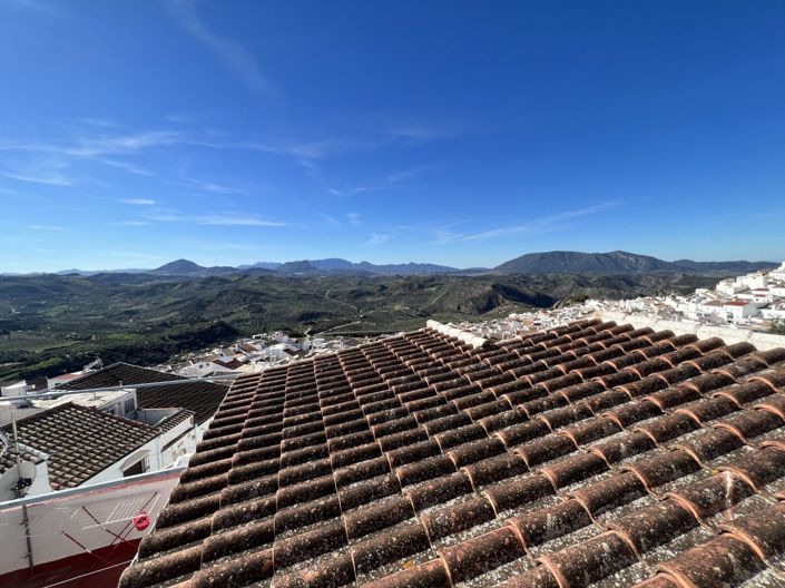 Image No.37-3 Bed Townhouse for sale