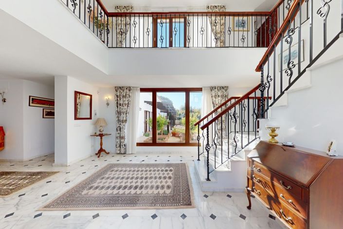 Image No.28-5 Bed Property for sale