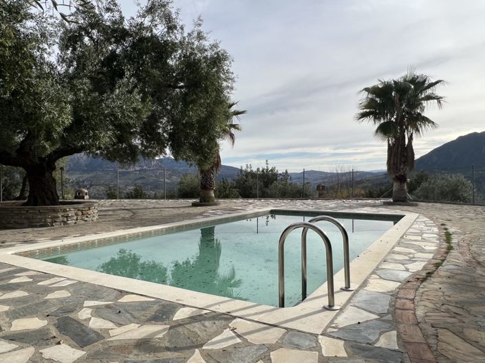 Image No.3-4 Bed Property for sale