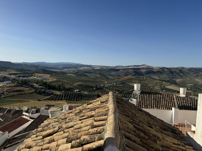 Image No.24-3 Bed Property for sale