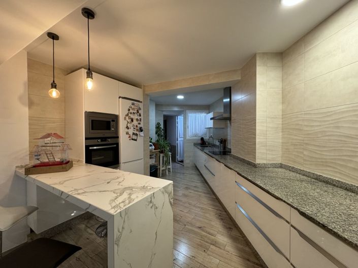 Image No.4-3 Bed Property for sale