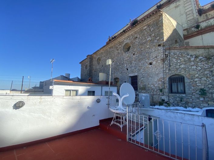 Image No.25-2 Bed Property for sale