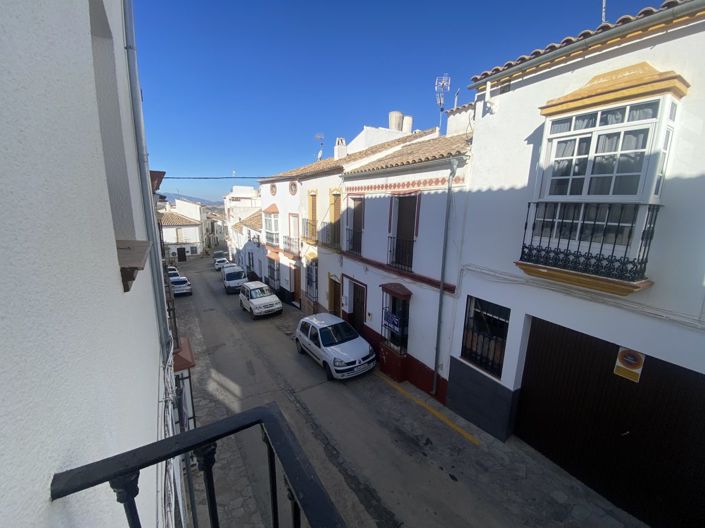 Image No.33-4 Bed Townhouse for sale