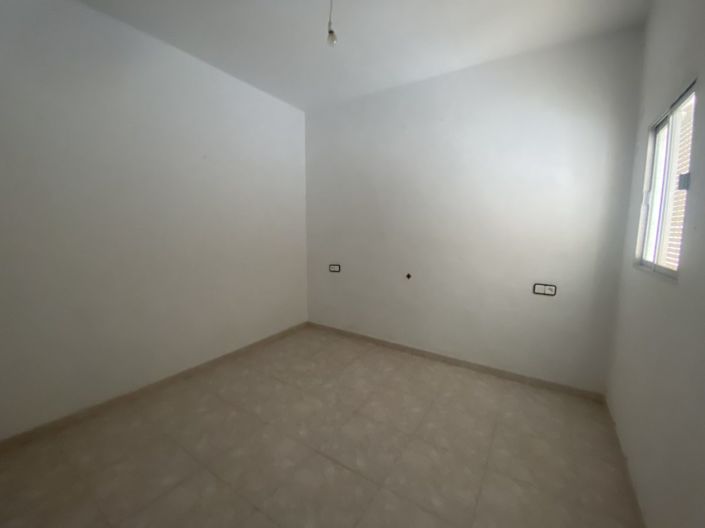 Image No.18-3 Bed Townhouse for sale