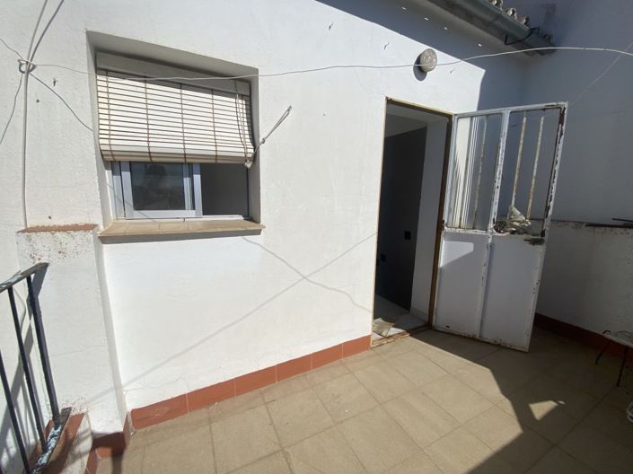 Image No.4-3 Bed Townhouse for sale