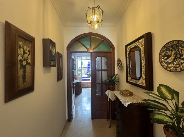 Image No.10-5 Bed Townhouse for sale