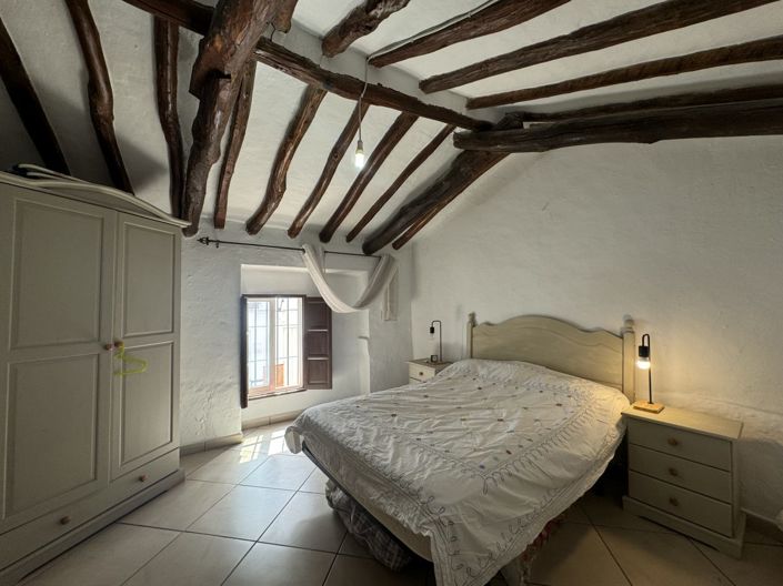 Image No.17-3 Bed Townhouse for sale