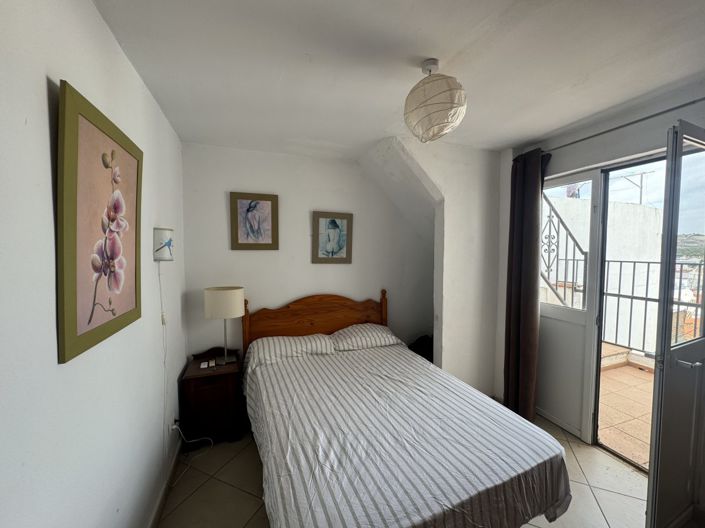 Image No.14-3 Bed Townhouse for sale