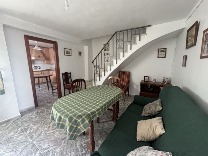 Image No.7-4 Bed Townhouse for sale