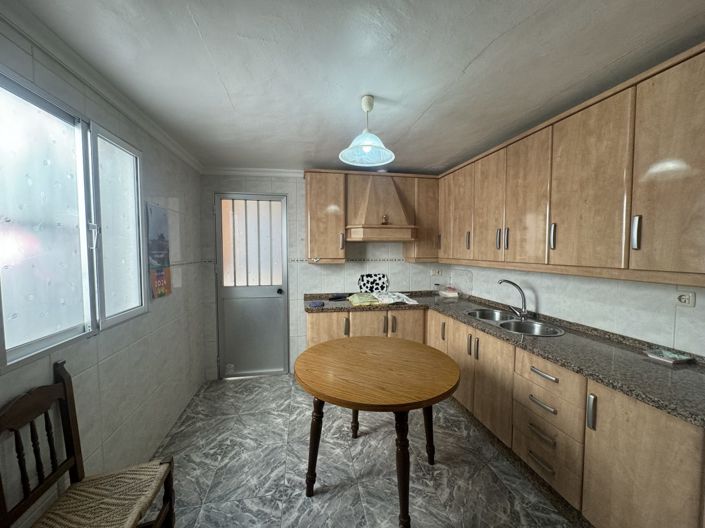 Image No.8-4 Bed Townhouse for sale