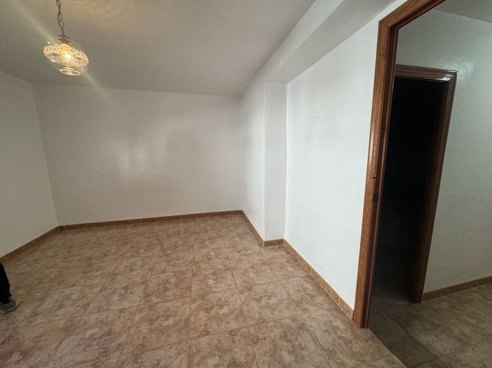 Image No.9-4 Bed Townhouse for sale