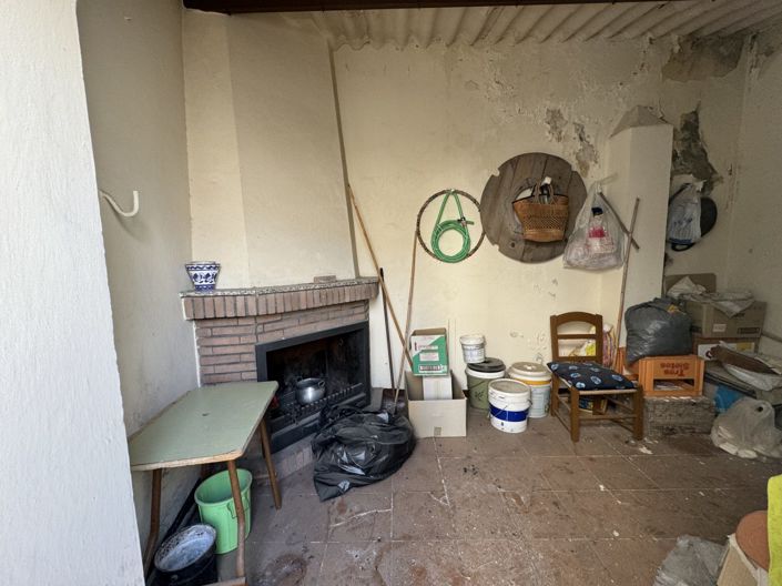 Image No.15-3 Bed Property for sale