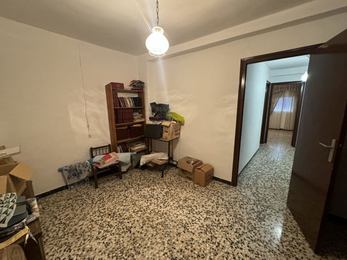 Image No.20-3 Bed Property for sale