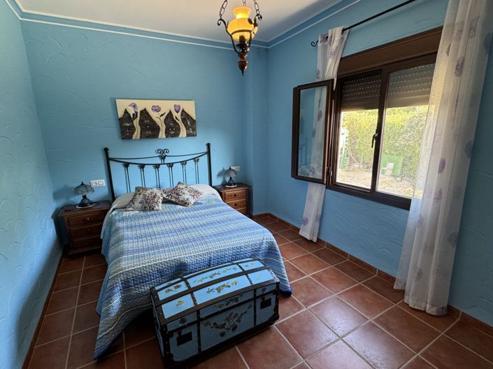 Image No.26-6 Bed Property for sale