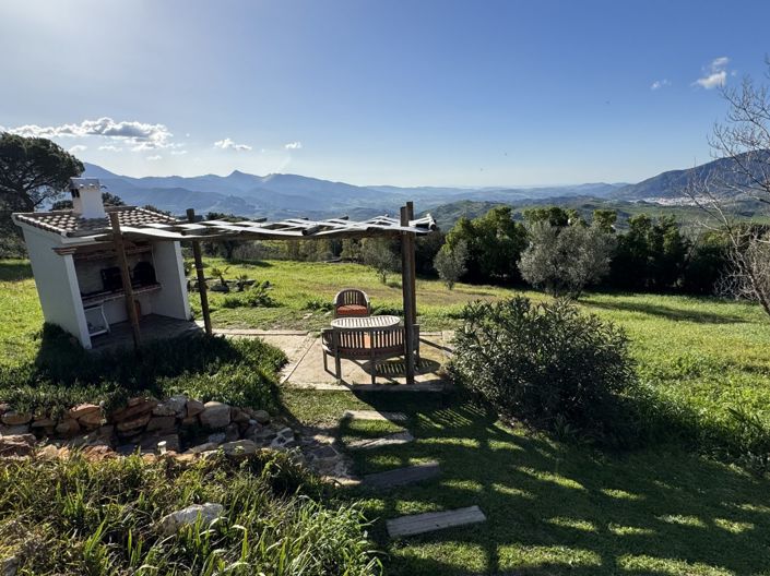 Image No.21-4 Bed Property for sale