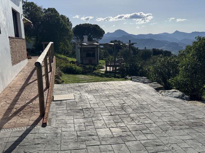 Image No.24-4 Bed Property for sale