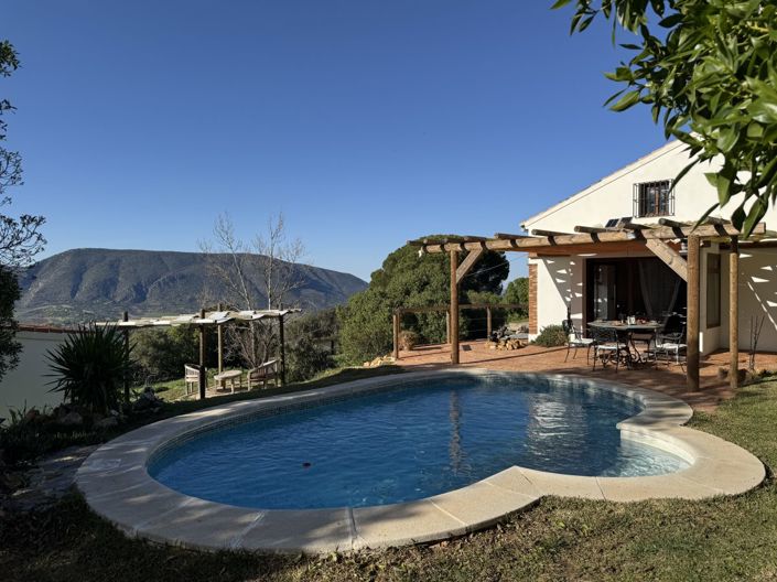 Image No.5-4 Bed Property for sale