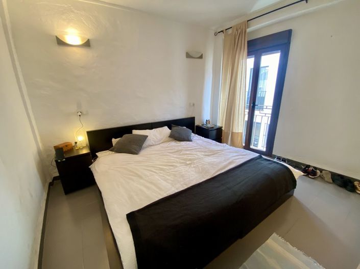 Image No.32-3 Bed Property for sale